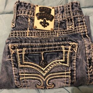 👊🏼Rock Revivals.